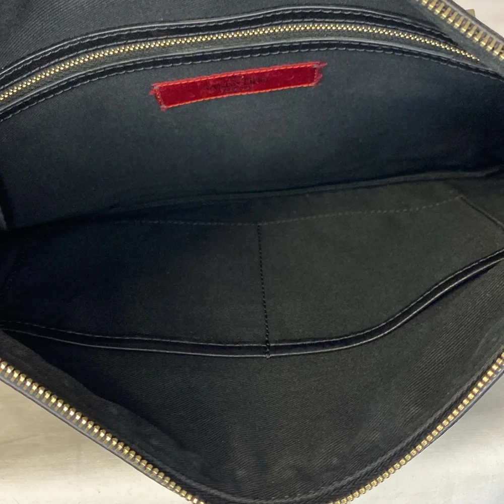 Valentino Garavani Rockstud Black Leather Pouch - Picture 7 of 11